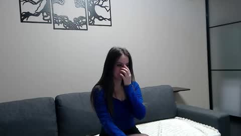 Snapshot of meladams chatting on December 5, 11:01 pm meladams online show from December 5, 11:01 pm