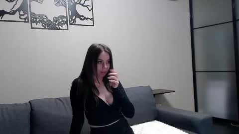 Snapshot of meladams chatting on December 6, 10:13 pm meladams online show from December 6, 10:13 pm