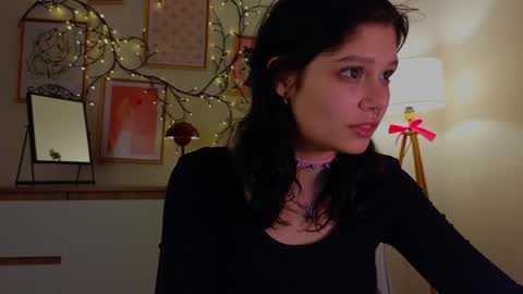 Snapshot of melan1e_ chatting on January 30, 1:00 am mel online show from January 30, 1:00 am