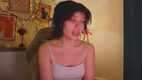 Snapshot of melan1e_ chatting on February 2, 1:12 am mel online show from February 2, 1:12 am