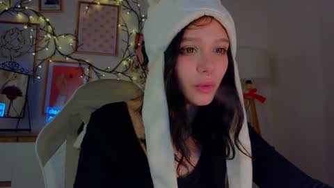 Snapshot of melan1e_ chatting on January 30, 5:19 am mel online show from January 30, 5:19 am