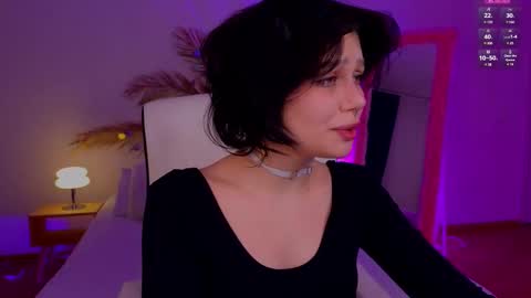 Snapshot of melan1e_ chatting on February 27, 9:47 pm mel online show from February 27, 9:47 pm