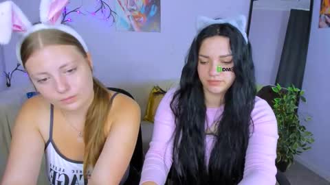 melani_bumm online show from September 10, 7:42 am