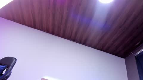 Snapshot of melani_xc chatting on February 17, 5:55 pm MELANI - online show from February 17, 5:55 pm