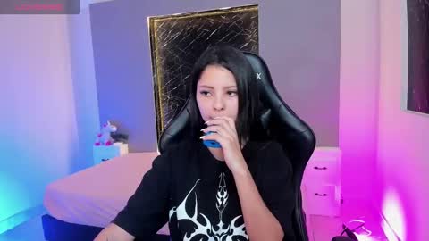  Melani  dont forget to follow me and like  online show from February 10, 2:52 am