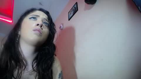 Snapshot of melany_isabella chatting on March 9, 6:43 pm melany online show from March 9, 6:43 pm