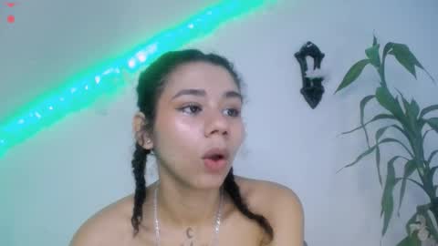 Snapshot of meliss1 chatting on September 18, 3:05 pm melissa online show from September 18, 3:05 pm