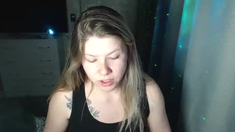 Snapshot of melissa__ray chatting on March 10, 5:39 pm Melissa Ray online show from March 10, 5:39 pm