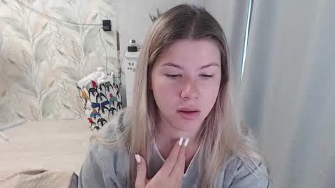 Snapshot of melissa__ray chatting on September 11, 2:57 am Melissa Ray online show from September 11, 2:57 am