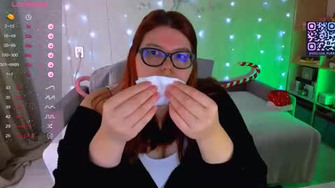 Snapshot of melissa_purr chatting on December 29, 5:01 pm melissa_purr online show from December 29, 5:01 pm