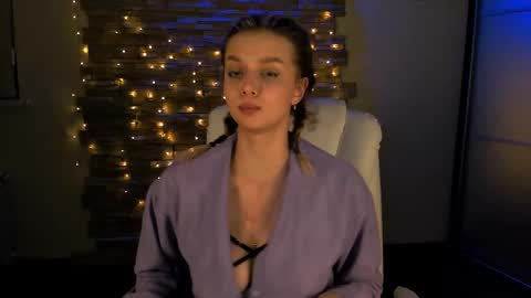 Melissa online show from February 11, 2:25 am