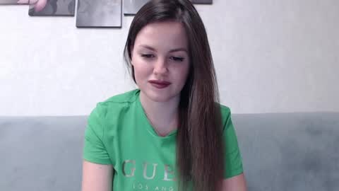 Snapshot of melissa_verhaar chatting on December 27, 8:18 pm Melissa online show from December 27, 8:18 pm