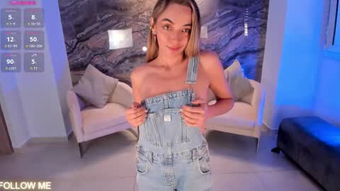 Snapshot of melissamoore_ chatting on February 19, 9:17 am Call me Meli online show from February 19, 9:17 am