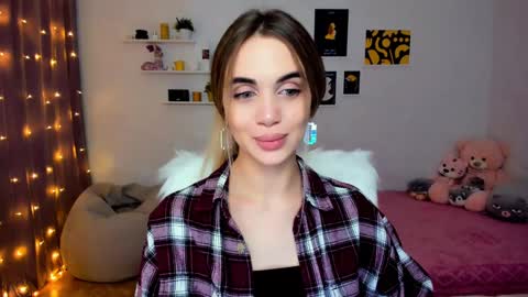 Tessa online show from December 6, 9:07 pm