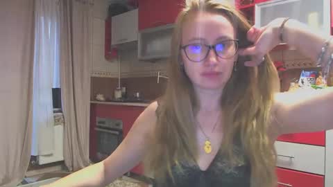Snapshot of melly_rosey chatting on January 22, 7:25 am Melly online show from January 22, 7:25 am