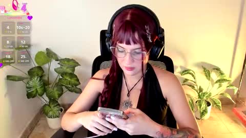 Snapshot of meridaxbrave_ chatting on September 19, 2:59 am laura 3 i am independent model online show from September 19, 2:59 am