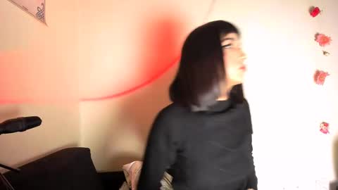 Snapshot of merlynn_ chatting on December 20, 9:11 am Diane 3 online show from December 20, 9:11 am