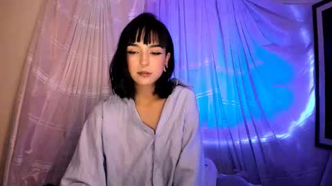 Snapshot of merlynn_ chatting on February 6, 8:39 am Diane 3 online show from February 6, 8:39 am