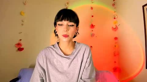 Snapshot of merlynn_ chatting on February 27, 7:41 am Diane 3 online show from February 27, 7:41 am