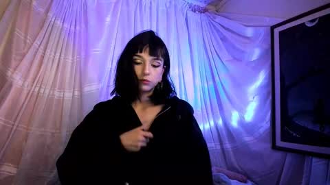 Snapshot of merlynn_ chatting on February 5, 6:13 am Diane 3 online show from February 5, 6:13 am