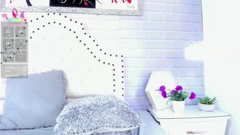 Snapshot of meybaldini chatting on September 9, 1:33 pm Mey Cute online show from September 9, 1:33 pm