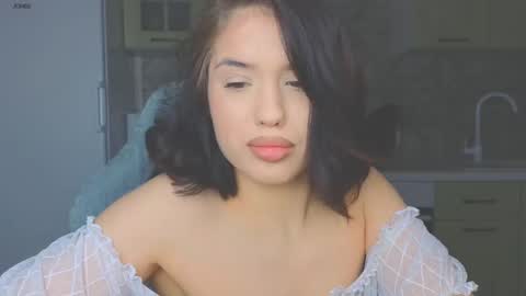 Snapshot of mia___lunaa chatting on February 23, 10:20 pm Mia online show from February 23, 10:20 pm