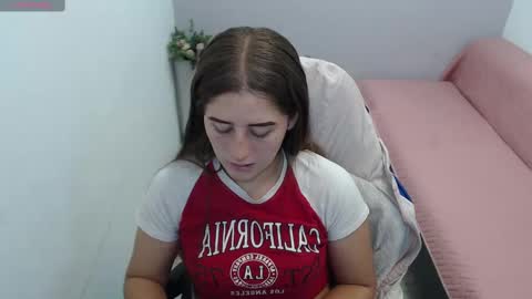 Snapshot of mia_diaz1 chatting on September 12, 1:57 pm Mia online show from September 12, 1:57 pm