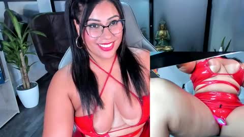 Snapshot of mia_hotwife chatting on February 24, 4:26 pm Mia.... Nice to meet you thumb up me please its important online show from February 24, 4:26 pm