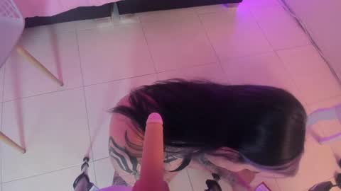 Snapshot of mia_jagger chatting on February 9, 7:15 am Val online show from February 9, 7:15 am