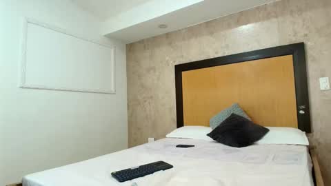 Snapshot of mia_lopez52 chatting on February 9, 12:52 pm MIALOPEZ . Y . online show from February 9, 12:52 pm
