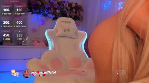   online show from February 28, 12:09 pm
