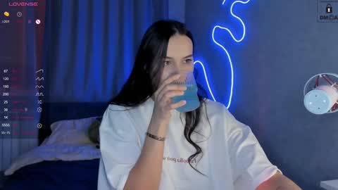 Mia online show from January 17, 12:21 pm