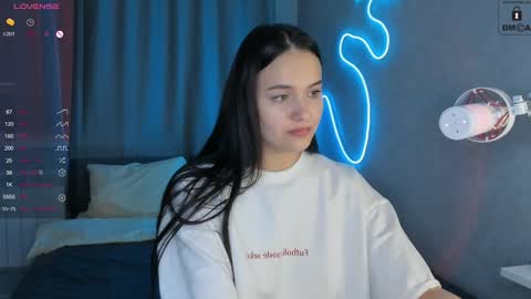 Mia online show from January 22, 4:12 pm