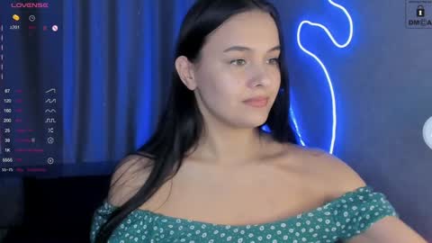 Mia online show from February 4, 12:00 pm