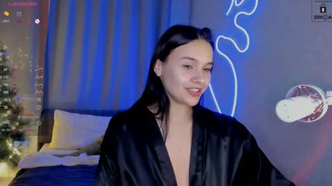 Mia online show from January 10, 2:45 pm