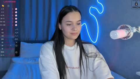 Mia online show from January 29, 9:28 pm