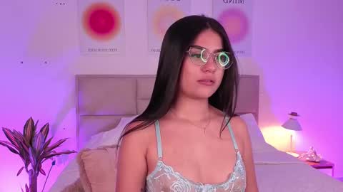 Snapshot of mia_stone2 chatting on December 21, 5:36 am MIA online show from December 21, 5:36 am