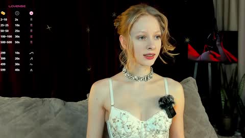 Snapshot of mia_vebes chatting on January 15, 7:01 pm Mia online show from January 15, 7:01 pm