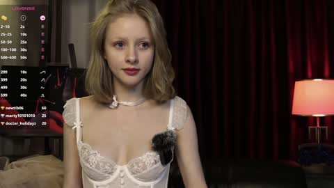 Snapshot of mia_vebes chatting on February 2, 12:09 am Mia online show from February 2, 12:09 am