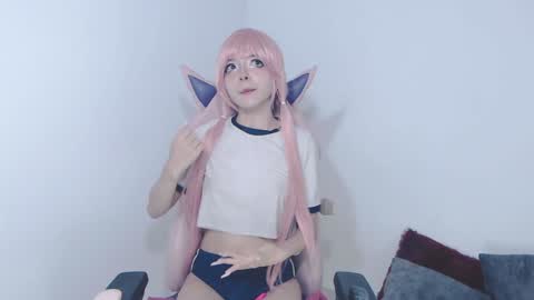 Mia online show from February 6, 10:43 pm