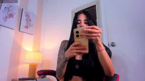 miadiamondd online show from March 8, 8:57 pm