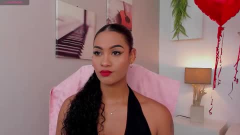 Snapshot of miaebony_ chatting on February 10, 8:21 pm Call me Mia online show from February 10, 8:21 pm