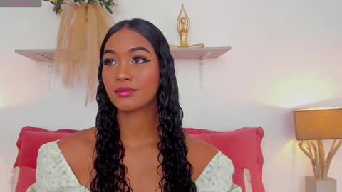 Snapshot of miaebony_ chatting on January 29, 7:53 pm Call me Mia online show from January 29, 7:53 pm
