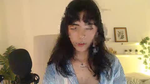 Snapshot of mialali chatting on December 22, 3:22 am Lali online show from December 22, 3:22 am