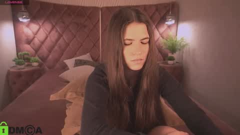 Snapshot of mialellani chatting on January 26, 9:29 am Mia online show from January 26, 9:29 am