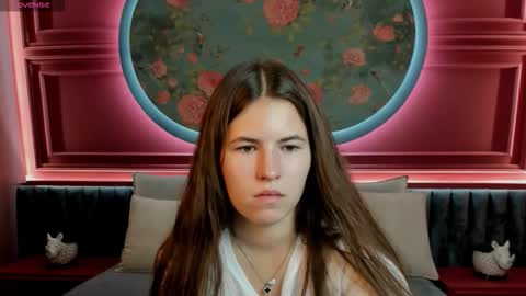 Snapshot of mialellani chatting on September 14, 6:37 am Mia online show from September 14, 6:37 am
