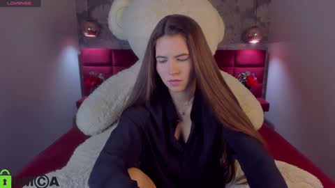 Snapshot of mialellani chatting on January 31, 5:51 am Mia online show from January 31, 5:51 am