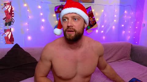 Snapshot of miamax88 chatting on December 26, 3:53 pm BestMarriedCouple online show from December 26, 3:53 pm