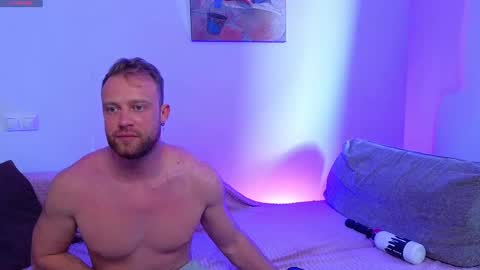 Snapshot of miamax88 chatting on February 23, 7:22 am BestMarriedCouple online show from February 23, 7:22 am