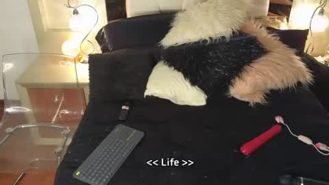 MiaHancock online show from December 30, 9:37 am
